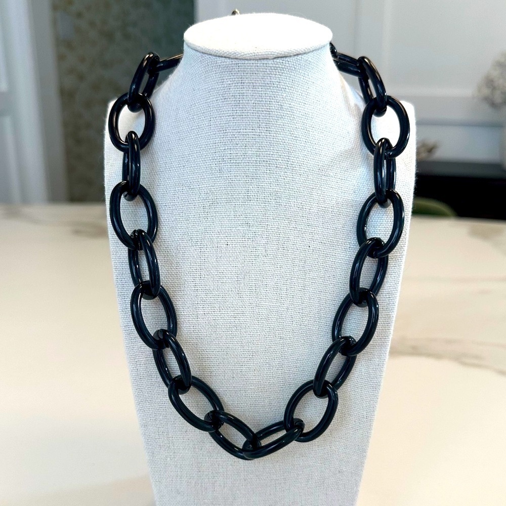 TOVA Black-Coated Metal Link Necklace